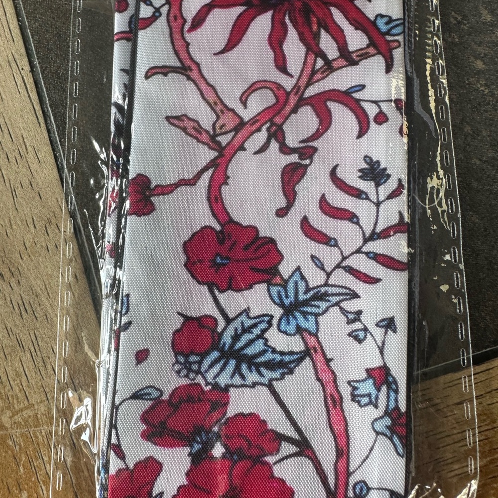 Floral Patterned bag scarf nip